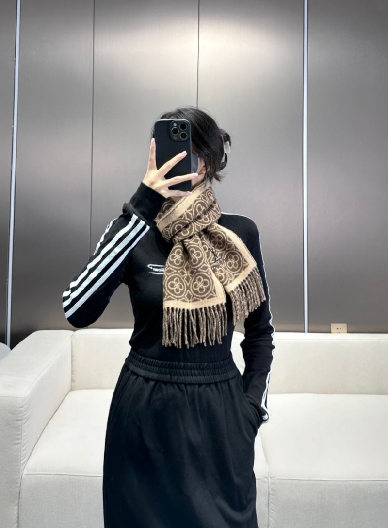 Louis Vuitton Scarf